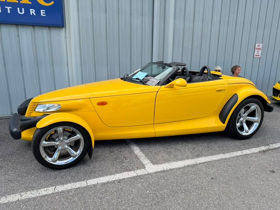 Show car at Brakes For Less Beaufort Car Show